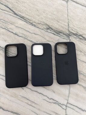 Apple Black Silicone iPhone Case Trio